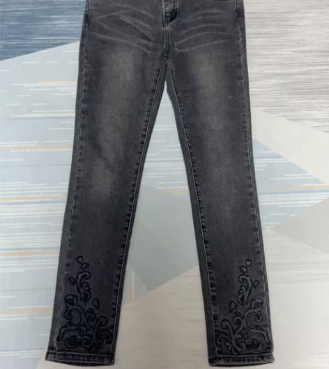 断舍离 商场买的 品牌:太平鸟 女牛仔铅笔...