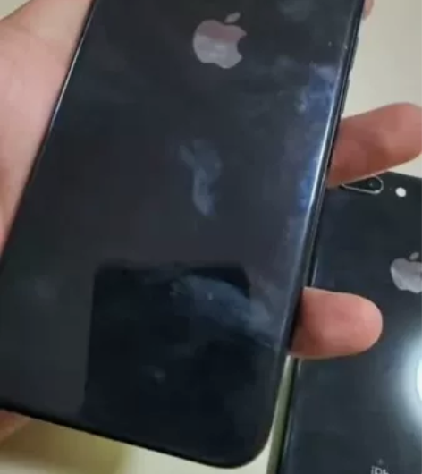 苹果 x 换过屏 64g 国行 感兴趣的...