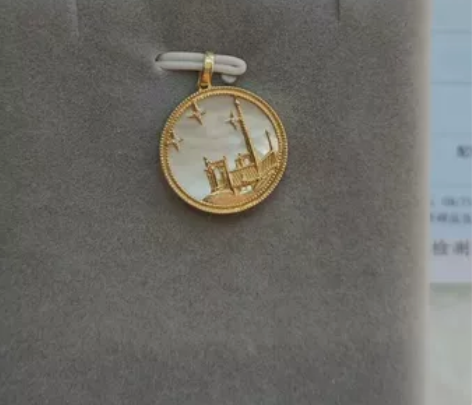 带国检证书18k金钻石18k金钻石白蝶贝巴...