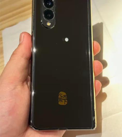 本人因换三星W23 现在出售一台三星W22...