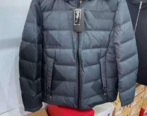 捡漏福利爆款品牌男士连帽商场千元级时尚商务...