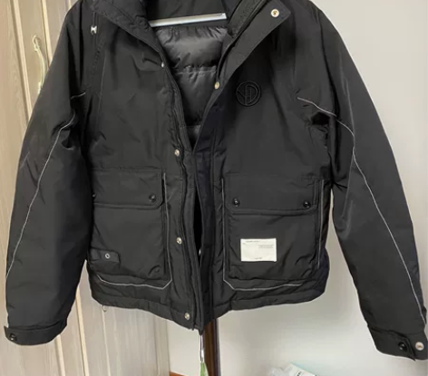 全新男士羽绒服 L码 很厚实暖和 [闪亮]...