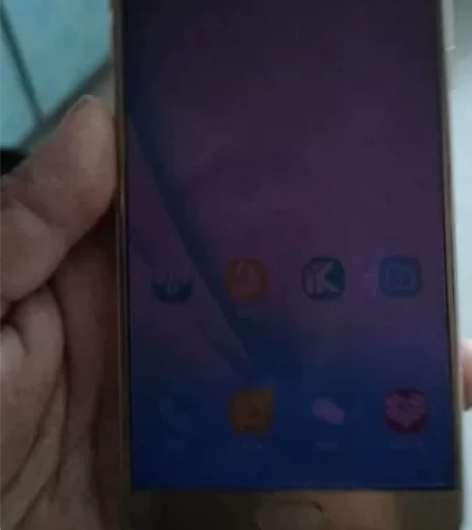 三星C7000手机，功能正常，外屏裂，触摸...