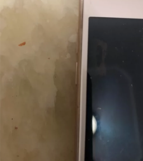 三星c7000品相好开机震动屏幕不亮多少G...