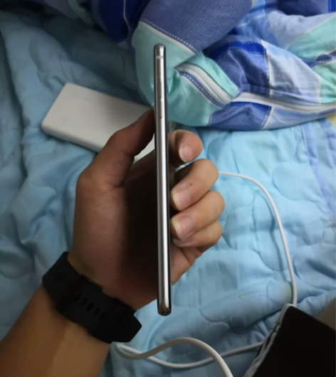 使用正常电池正常 不知道什么牌子的手机 刷...