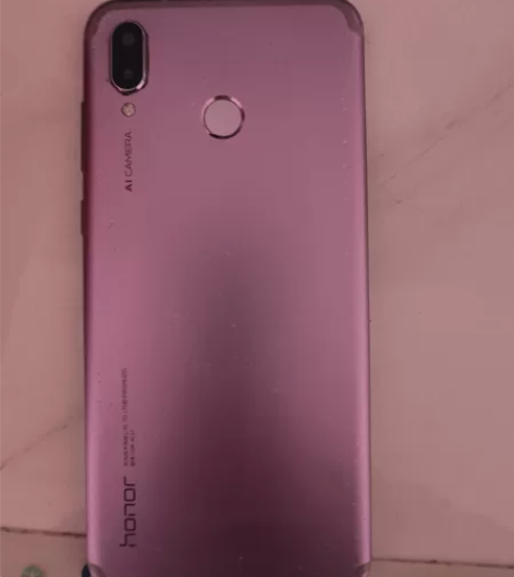 荣耀play      6+64  吊打主...