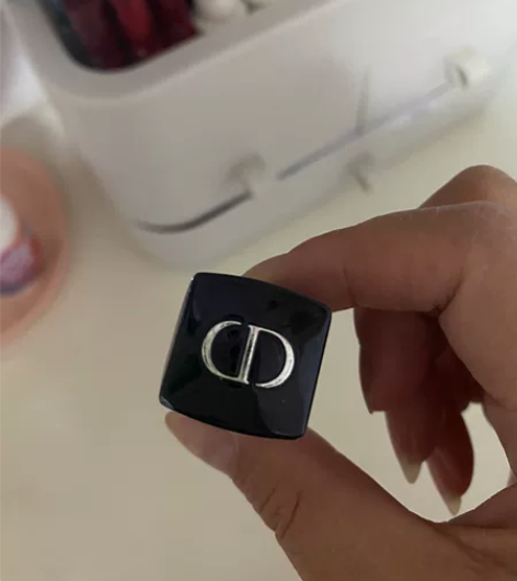 迪奥888口红，闲置了，已出 感兴趣的话点...