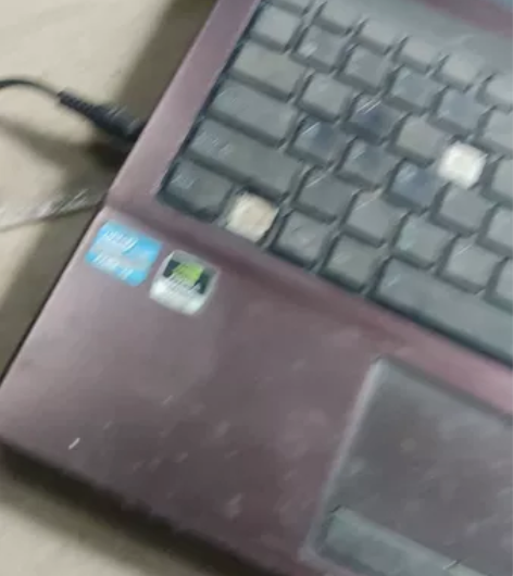 华硕笔记本,a53s,应该是进过水了,插充...