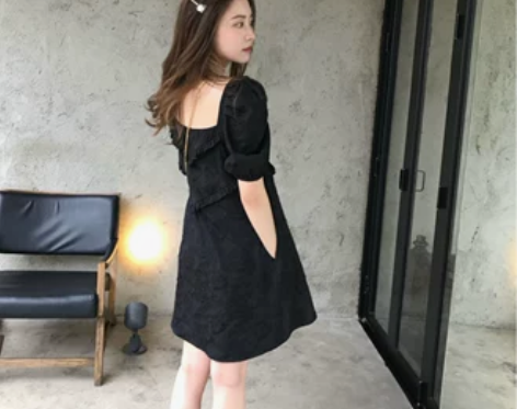 罗女士__宝藏小裙2.0  妮妮提花方领白...