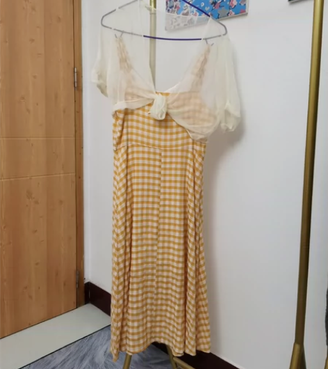 水淼连衣裙,实体店购入.600多,穿过五六...