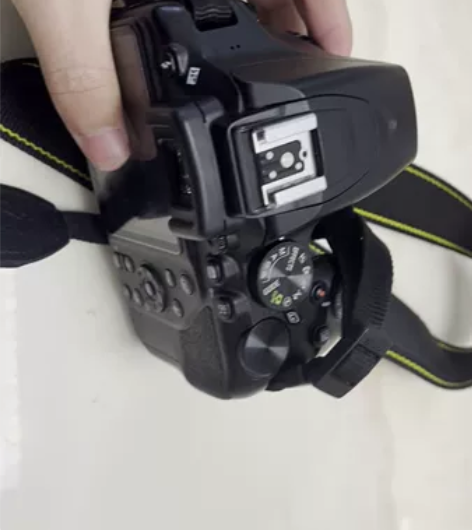 机型：尼康d3500  18-200vc长...