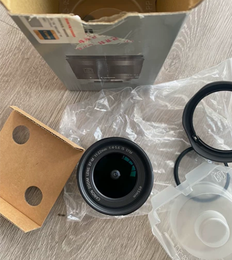 佳能镜头11-22很早买的，需要的带走，带...