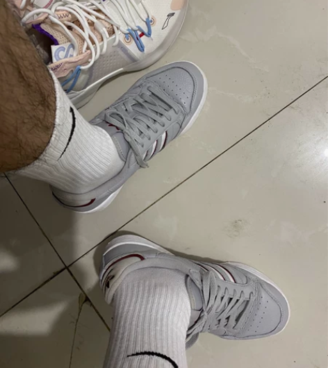 闲置阿迪 正品 官网购入 穿了三四次 鞋子...