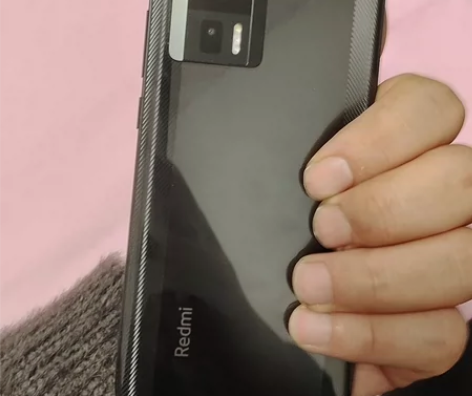 出售一台红米k60 16+512 自用 黑...