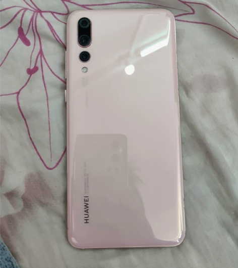 华为p20PRO 6+64，7成新，磨损比...