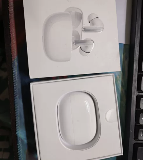 Redmi buds 4pro  耳机仓有...