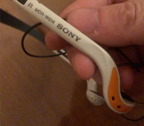 Sony/索尼 mdr-w014头戴经典运...