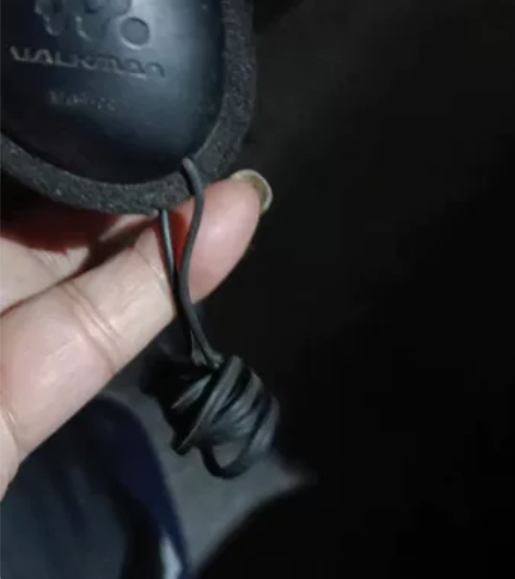 索尼头戴耳机。正宗货。 MDR-027型。...