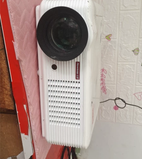 纽曼家用投影仪nm_PH03a投影仪,实物...