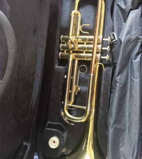 二手小号乐器，原价6000学校音乐队训练团...