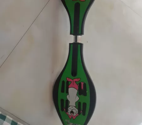 全新蛇形滑板，45元，孝义市里可送，要的速...