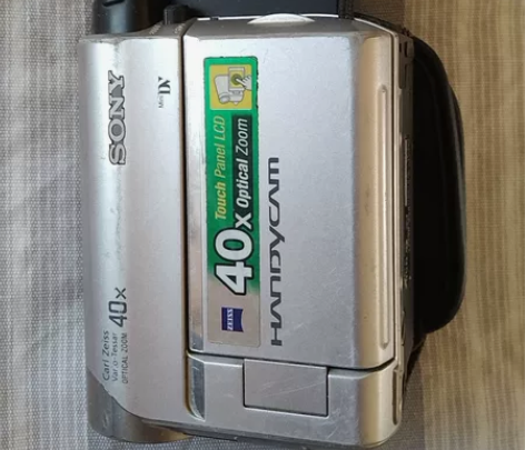 索尼相机型号DcR一Hc52e  实物拍摄...