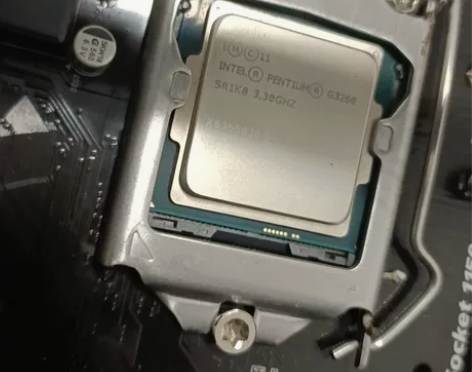 技嘉h81主板套装， CPUg3260内存...