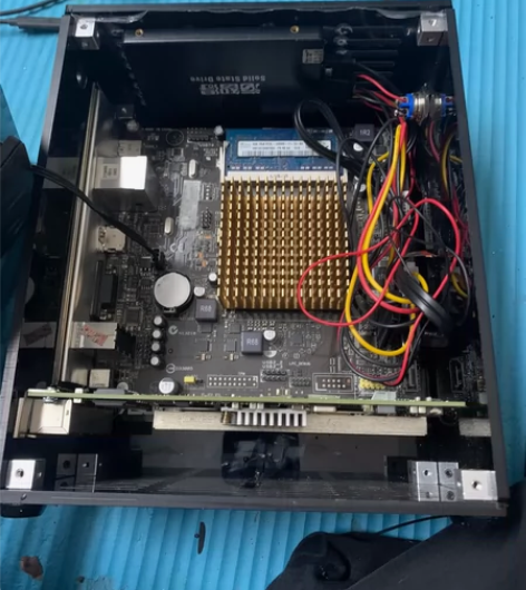 华硕j2900 itx主板带4g内存，有挡...