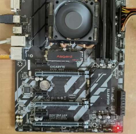 技嘉Z370 HD3主板，带原装挡板，朋友...
