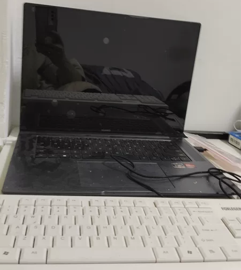 华为笔记本matebook16极品成色，不...