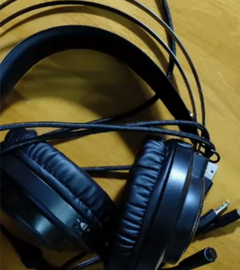 惠普游戏耳麦 只用过一个星期 后面换耳机就...