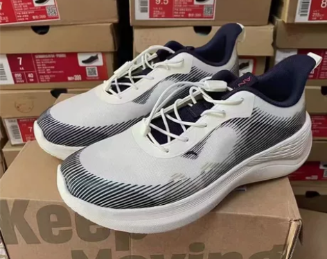 安踏综训鞋男运动透气2022春季新款网面旅...