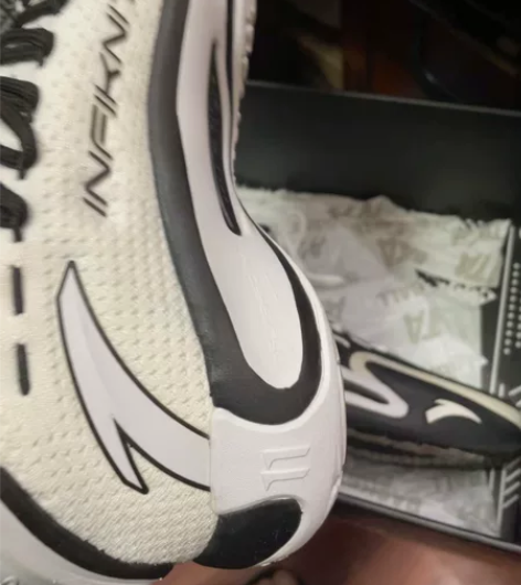 安踏篮球鞋 KT5 低帮 二次元 跟腱炎闲...