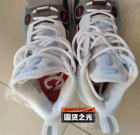 [火][火]鞋多转让，李宁高端实战球鞋～韦...
