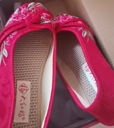 布鞋闲置全新 感兴趣的话点“我想要”和我私...