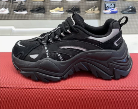 FILA 斐乐鱼刺复古老爹鞋女2021新款...