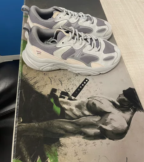 斐乐 女鞋 火星运动鞋 尺码36.5鞋面轻...