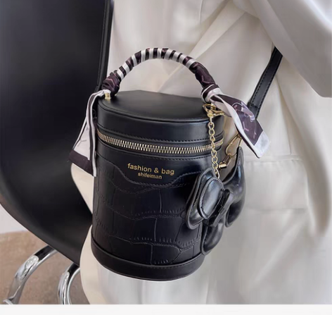 转卖高级感小众包包女2022新款今年流行手...