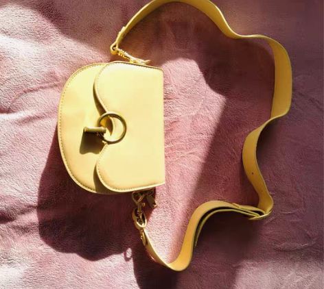 转卖Somay马鞍包包，黄色马鞍包，闲置出...