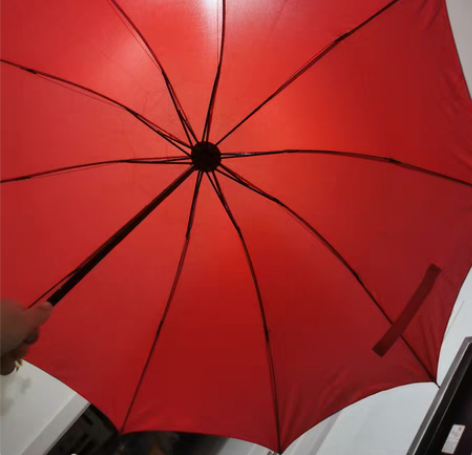 全红雨伞用于宝宝满月仪式 只在满月的晴天开...