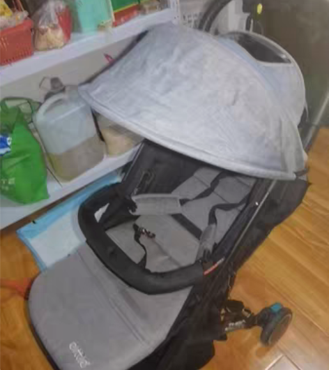 转卖荷兰elittile婴儿推车85新轻便...