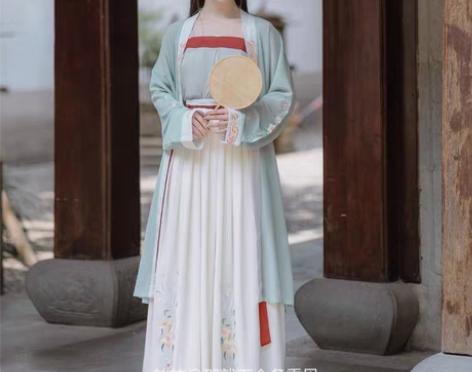 芙蓉s码,九五新,有吊牌 感兴趣的话点“我...
