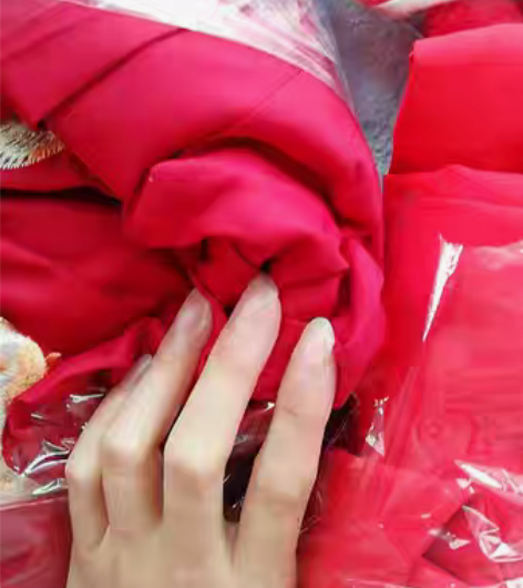 包邮全新 吊牌在 仅打开试穿，因回家办婚礼...