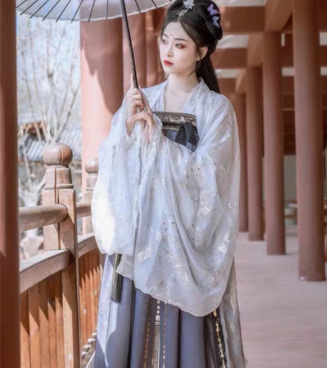 包邮【出/换】 艺缕 s码云鹤 今年刚买 ...