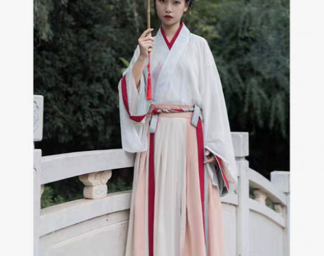 转卖五五年 汉服 感兴趣的话点“我想要”和...
