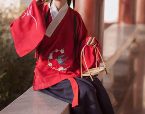 转卖五五年 原创汉服女 燕归 刺绣明制交领...