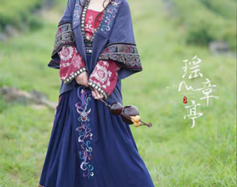 转卖瑶章亭—灵犀—苗疆异域风汉服宋牛五毒百...