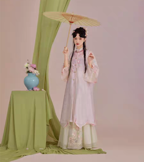 包邮【收】七月夕汉服明制 芙蕖 异形花瓣边...
