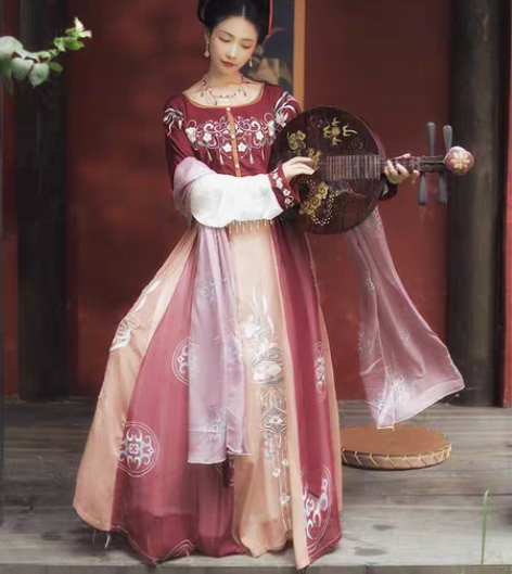 耀春旗舰店购入，仅试穿，当时发来有问题退换...