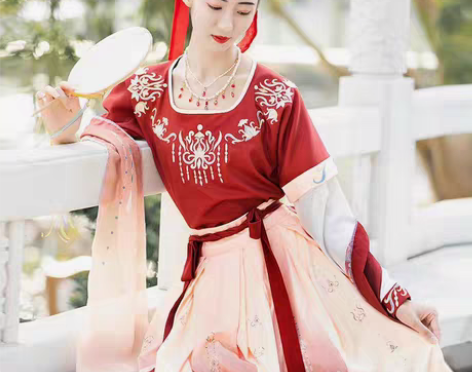 包邮退坑出齐腰坦领汉服 穿过一次拍照压箱底...